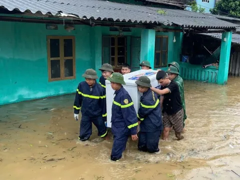 Tuyệt đối không để học sinh vùng ảnh hưởng bão lũ bị thiếu trường, người dân không có chỗ ở, thiếu ăn