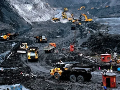 Vượt khó khăn mưa bão, TKV tiếp tục giữ vững kết quả sản xuất kinh doanh