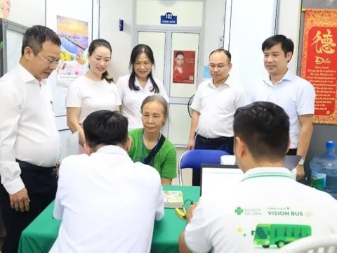 Phường Khương Đình tổ chức chiến dịch khám sức khỏe cho người cao tuổi