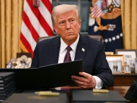 Nỗ lực của ông Trump liên quan quyền công dân theo nơi sinh tiếp tục vấp “đá tảng”