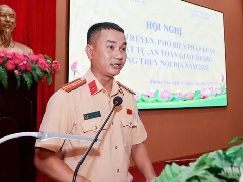 Hà Nội: Tập huấn an toàn giao thông đường thủy tại khu di tích Chùa Hương