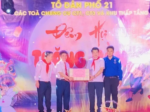 Phường Yên Nghĩa sôi động Đêm hội Trăng rằm, nhiều phần quà ý nghĩa đến với trẻ em