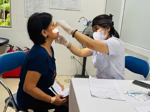 Phường Kim Liên tổ chức truyền thông, tư vấn khám sức khỏe người cao tuổi