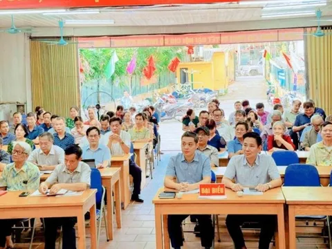 Phường Phú Thượng: Lãnh đạo chủ chốt dự sinh hoạt tại cơ sở, thúc đẩy cụ thể hóa Nghị quyết Đại hội