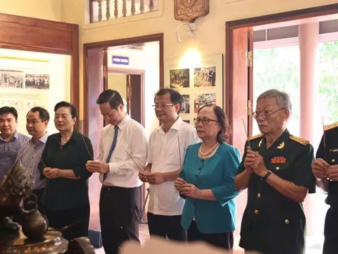 Xã Ứng Thiên: Dâng hương tưởng niệm đồng chí Trần Đăng Ninh