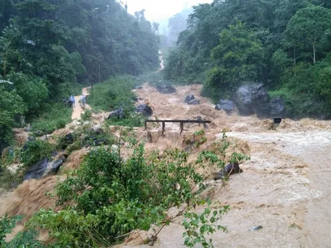 Lào Cai yêu cầu tạm ngừng tổ chức các tour, tuyến du lịch đến những khu vực chịu ảnh hưởng của bão