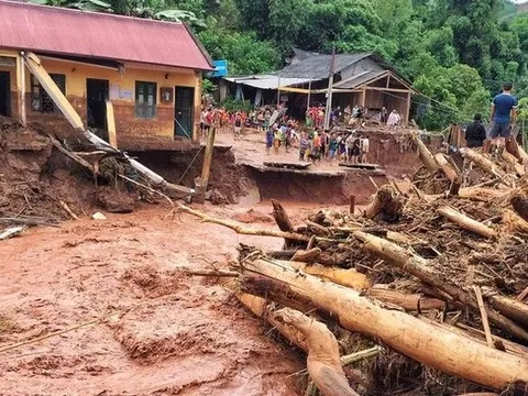 Chủ động ứng phó nguy cơ mưa lũ, lũ ống, lũ quét, sạt lở đất do ảnh hưởng của bão số 11