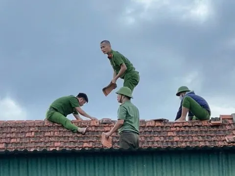 Hà Tĩnh: Khẩn trương sửa chữa các nhà dân bị hư hỏng do bão số 10