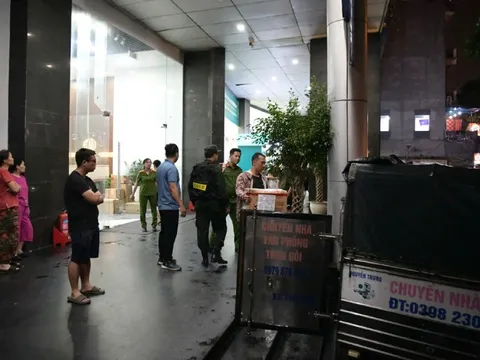 Lùm xùm dự án tiền ảo AntEx: Công an điều xe tải chở nhiều thùng tài liệu ở công ty của Shark Bình