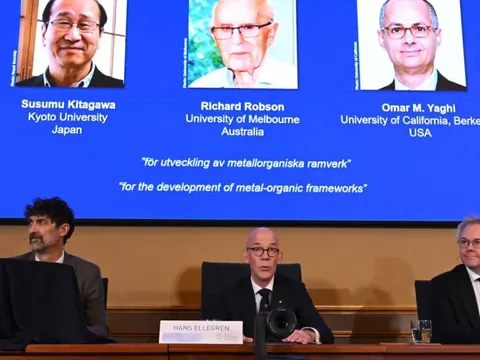 GS. Omar M. Yaghi – Chủ nhân Giải thưởng VinFuture nhận Giải Nobel Hóa học 2025