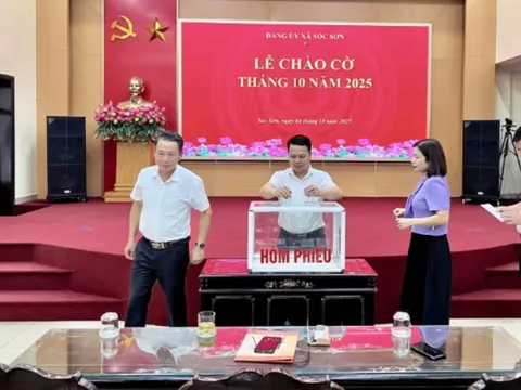 Xã Sóc Sơn tổ chức quyên góp, ủng hộ đồng bào bị thiệt hại do ảnh hưởng mưa bão