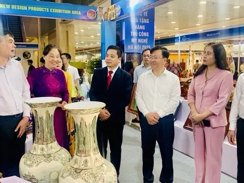 Khai mạc triển lãm Hội chợ quốc tế Quà tặng hàng thủ công mỹ nghệ Hà Nội 2025