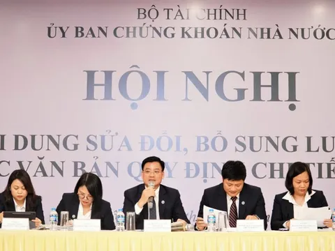 UBCKNN đẩy mạnh phổ biến Luật Chứng khoán (sửa đổi)