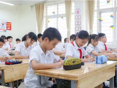 Hà Nội cho học sinh nghỉ học thứ Hai