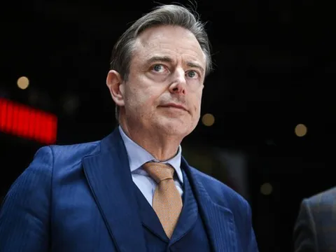 Phản ứng bất ngờ của Thủ tướng Bỉ trước âm mưu ám sát bằng drone