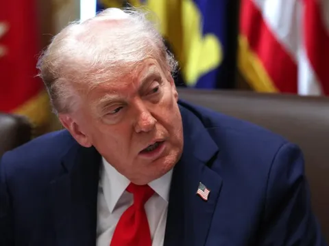 Căng thẳng thương mại Mỹ-Trung bất ngờ leo thang, ông Trump đặt câu hỏi về kế hoạch gặp ông Tập