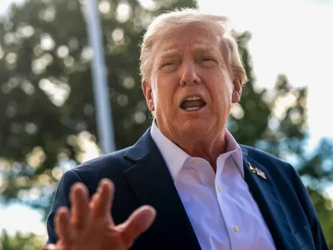 Chính phủ Mỹ vẫn đóng cửa, Nhà Trắng sa thải nhân viên, các Thượng nghị sĩ rời Washington