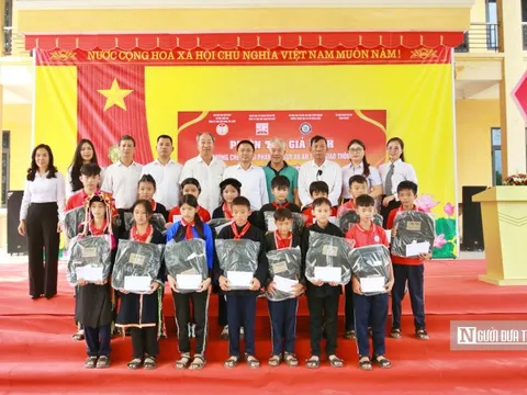 Chi hội Luật gia Công ty Luật The Light đưa pháp luật thành bạn đồng hành của tuổi trẻ