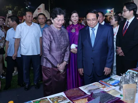 Thủ tướng: Lễ hội Văn hoá thế giới tại Hà Nội 'sẻ chia với đồng bào bị thiên tai'