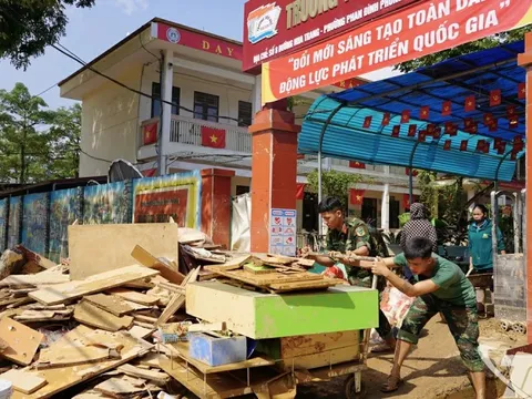 Đánh giá, khắc phục thiệt hại do Bão số 11 gây ra đối với ngành Giáo dục, sớm đưa học sinh trở lại trường học