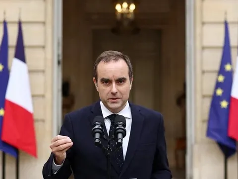 Thủ tướng Pháp Lecornu vừa công bố Nội các mới đã bị đe dọa bỏ phiếu bất tín nhiệm