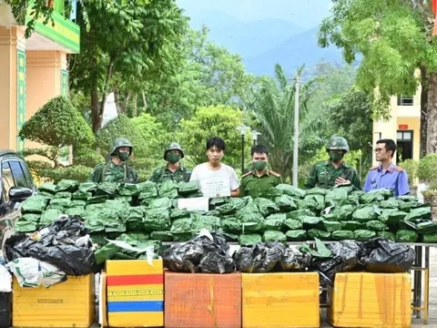 Thủ tướng khen Bộ đội Biên phòng và Công an triệt phá đường dây ma túy lớn
