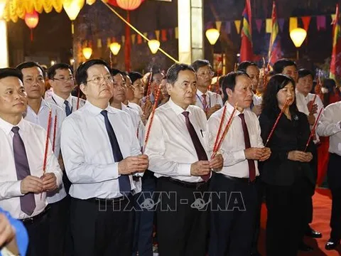 Chủ tịch Quốc hội Trần Thanh Mẫn dự Lễ tưởng niệm 725 năm Ngày mất của Anh hùng dân tộc Trần Hưng Đạo