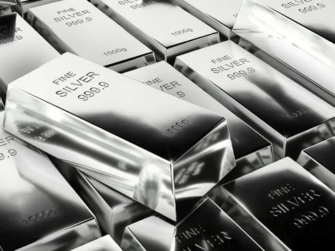 THỊ TRƯỜNG HÀNG HÓA: Giá bạc vượt đỉnh thời đại