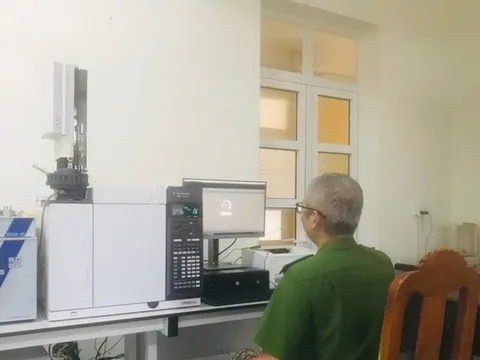 Khẩn trương giám định gần 500kg nghi ma túy bị bắt quả tang ở cửa khẩu Cha Lo