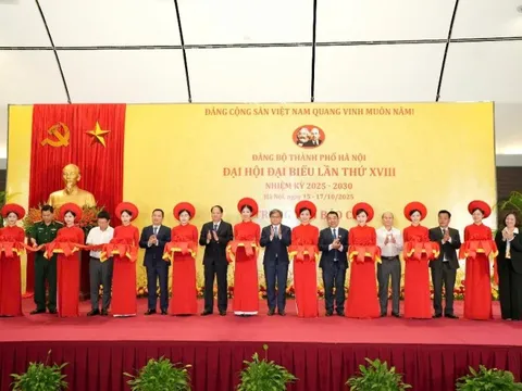 Khai trương Trung tâm Báo chí phục vụ Đại hội đại biểu Đảng bộ TP Hà Nội lần thứ XVIII