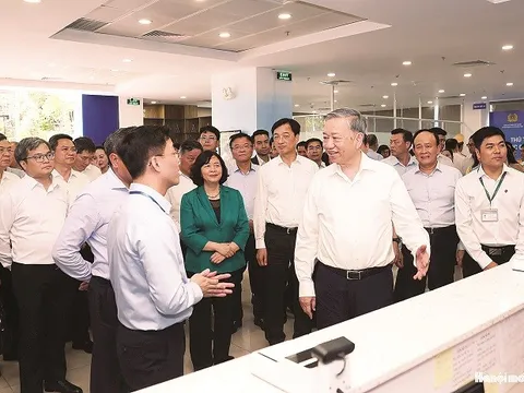 Đại hội XVIII bước ngoặt đưa Thủ đô và đất nước vào kỷ nguyên thịnh vượng, nhân dân hạnh phúc