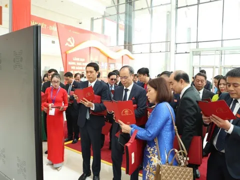 Lần đầu tiên tiêu chí “hạnh phúc” được đưa chính thức vào văn kiện Đại hội Đảng bộ TP Hà Nội
