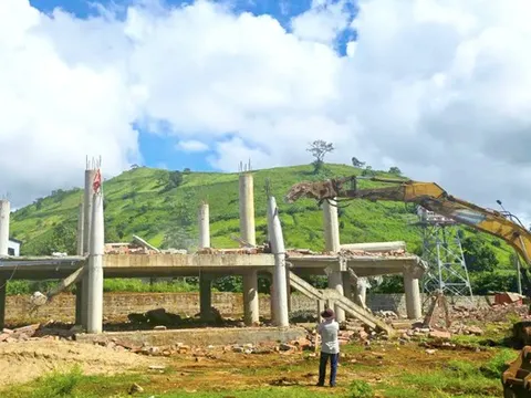 Trả lại mặt bằng, đau nhưng phải làm