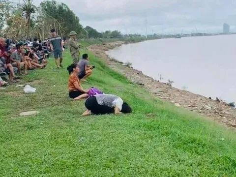 Thương tâm vụ 3 bố con mất tích, tìm thấy thi thể 2 bé gái trên sông Lam