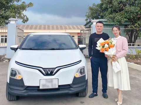 Chủ xe Quảng Ninh kể chuyện hết say xe, tiết kiệm tiền triệu di chuyển mỗi tháng khi mua VinFast VF 5