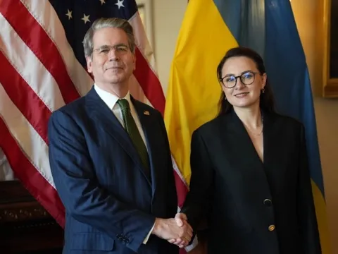 Thủ tướng Ukraine đến Washington thúc đẩy áp lực trừng phạt Nga, nhận được lời đảm bảo từ Mỹ