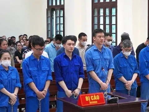 Mở lại phiên tòa xét xử loạt cán bộ Hải quan Hải Phòng tiếp tay cho buôn lậu