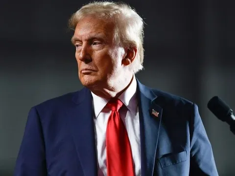 Ông Trump do dự về việc gửi tên lửa: “Mỹ cũng cần Tomahawk”