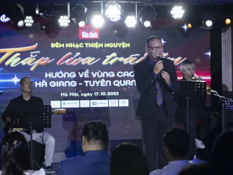“Thắp lửa trái tim” – đêm nhạc lan tỏa yêu thương, quyên góp gần 700 triệu đồng ủng hộ đồng bào vùng cao