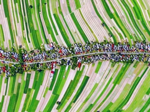 Ngôi làng độc đáo với 6.000 người dân sống trên cùng một con đường
