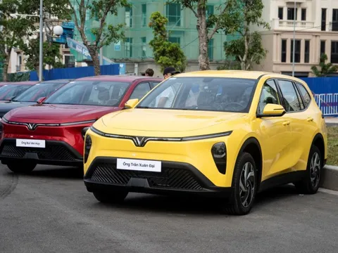 Tài xế Limo Green: “Đầu tư ít, hoàn vốn nhanh, một người chạy xe có thể nuôi cả nhà”