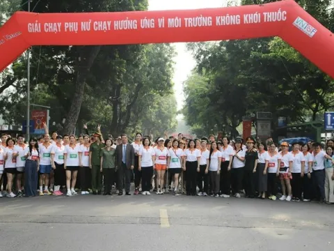 Hơn 1.000 vận động viên tham gia giải “Phụ nữ chạy hưởng ứng Vì môi trường không khói thuốc“