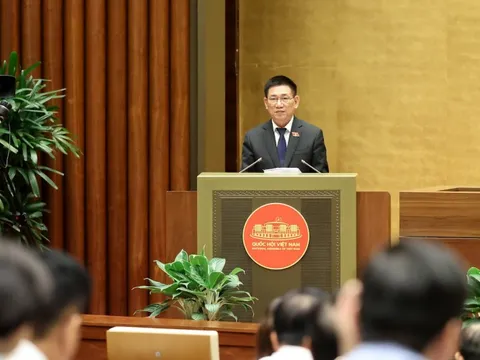 Tập trung hoàn thiện thể chế, tháo gỡ những rào cản, thúc đẩy quá trình cơ cấu lại nền kinh tế