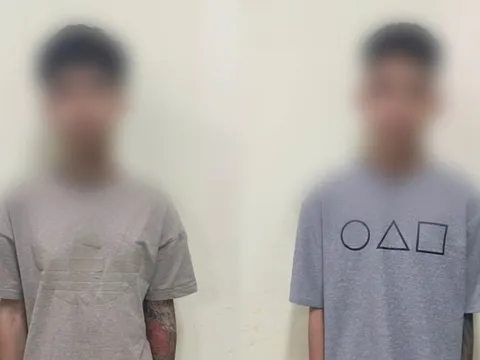 Khởi tố 2 đối tượng đánh, ép nam sinh quỳ gối bò ở đường rồi quay video đăng TikTok