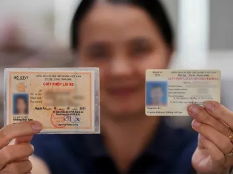 Công an Hà Nội nêu lý do nên đổi Giấy phép lái xe giấy bìa sang Thẻ nhựa PET