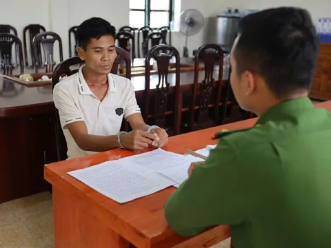 Bắt giữ đối tượng gọi điện thoại "vay tiền" người khác