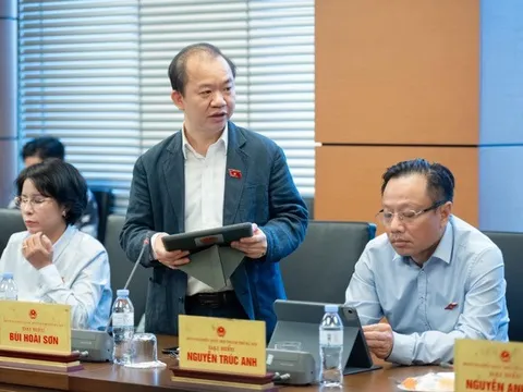 Đại biểu Bùi Hoài Sơn: Bổ sung cơ chế, chính sách rõ ràng để báo chí vận hành như một ngành công nghiệp văn hoá