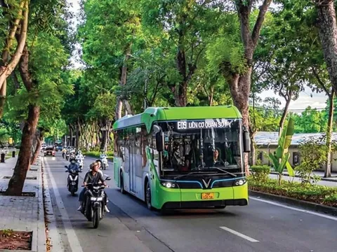 Tăng cường xe buýt phục vụ Hội chợ mùa Thu 2025