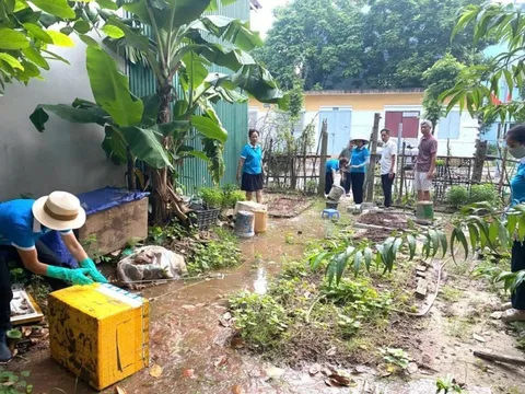 Hà Nội khẩn trương triển khai công tác y tế, bảo đảm nước sạch, an toàn thực phẩm và phòng bệnh sau mưa lũ