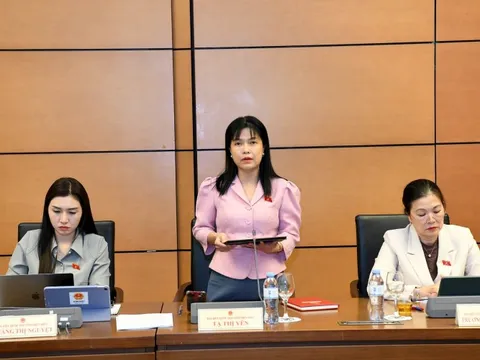 Thúc đẩy phát triển kinh tế báo chí và điều chỉnh hoạt động báo chí trên không gian mạng